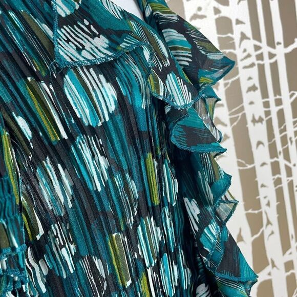 East 5th Y2K Waterfall Ruffled Semi-Sheer Blouse 1X - Picture 5 of 12